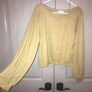 Altar’d State ladies Large sweater